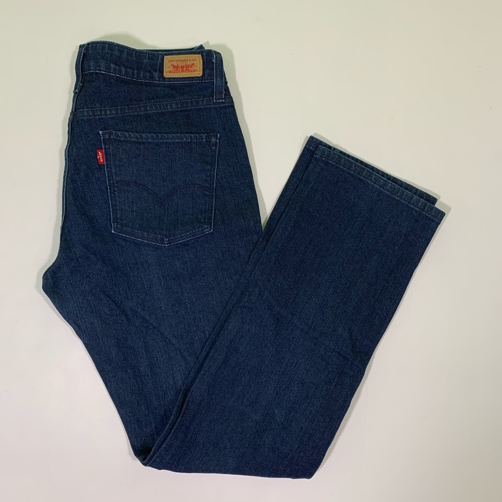 Levi’s mid rise straight 552 jeans size 4